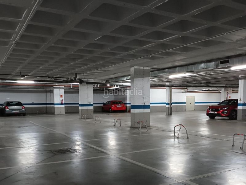 Foto c1b29eb7-7fab-4f7e-92c4-d59a1cb1d444. Aparcament cotxe a El Rosón-Kelvinator Getafe