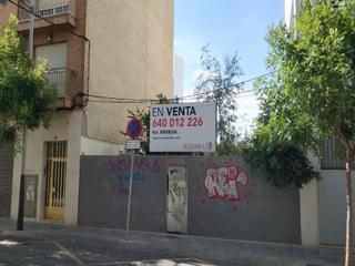 Terreny residencial a Zona Calle Valencia. Sunctorrentc valencia 84 y maestre m.mera solano 6