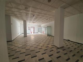 Local commercial à Pabellón - Estación - El Corte Inglés. Soria