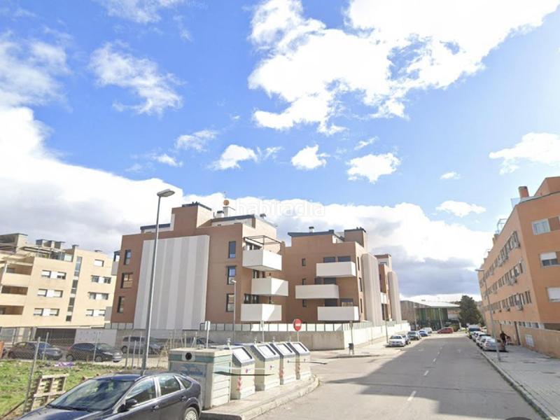Foto 3a043f2f-fad0-4bc9-a522-5efd1216b65a. Parking coche santiago rusiñol y tiziano en Hospital Valdemoro