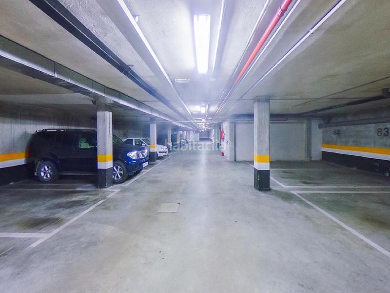 Foto 90a74e2f-eb65-4b56-a673-de2ba9ea1b15. Parking coche santiago rusiñol y tiziano en Hospital Valdemoro