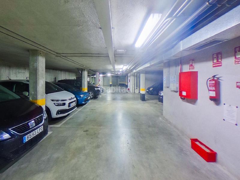 Foto 308b8c89-b222-4d62-bad9-fc39895ee314. Parking coche santiago rusiñol y tiziano en Hospital Valdemoro