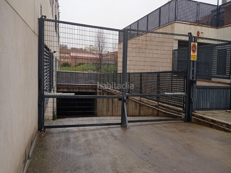 Foto 001ca6b3-90df-4d04-b7ef-01bac0188630. Aparcament cotxe a Hospital Valdemoro