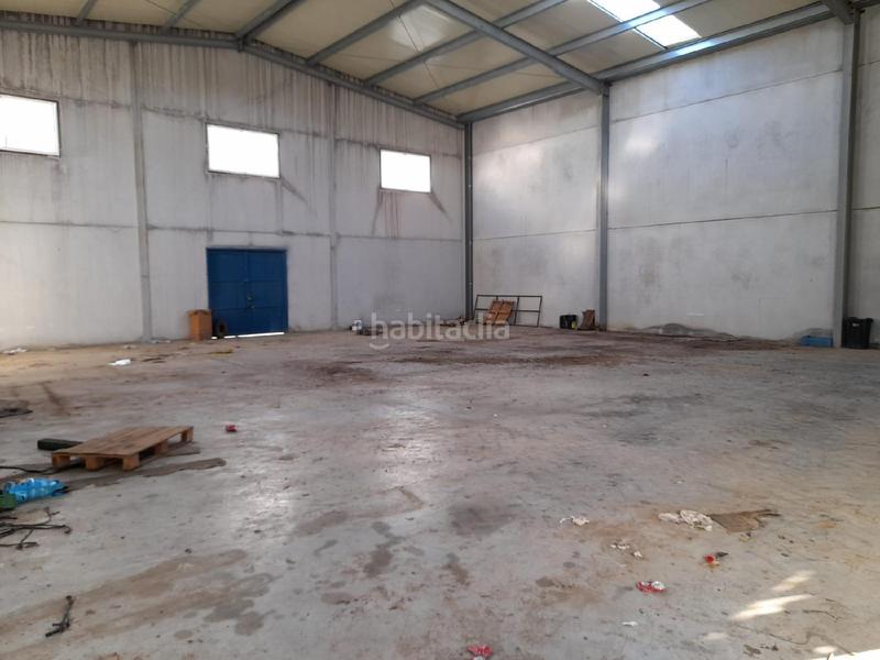 Foto 73c5c22c-fd51-4be5-b327-628a6fbd9b60. Bâtiment à usage industriel dans Écija