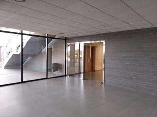 Oficina en Salteras. Platino