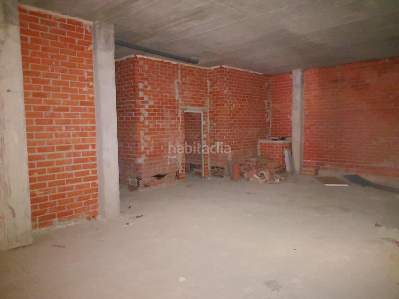 Foto b38bdd80-8268-43f6-ac5c-f1bdcae0fc55. Local comercial residencial en Estadi-Santa Anna Vic