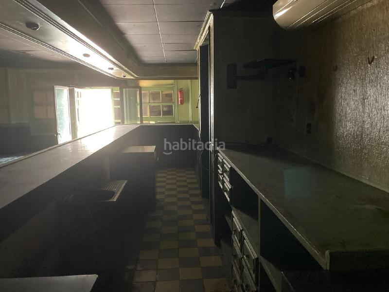 Foto f2f7c59e-07c9-4424-acfe-0575df0bede8. Local comercial a Navia