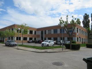 Oficina a Serraparera. Cl dels paletes 8