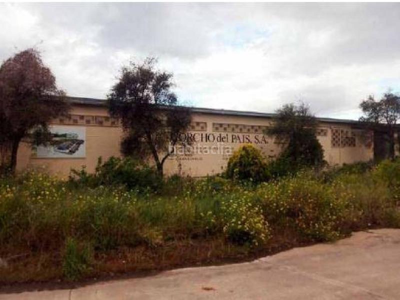 Foto 0fca79ce-c2dc-45d8-9b49-ef57fefc5807. Bâtiment à usage industriel dans Oeste Logroño