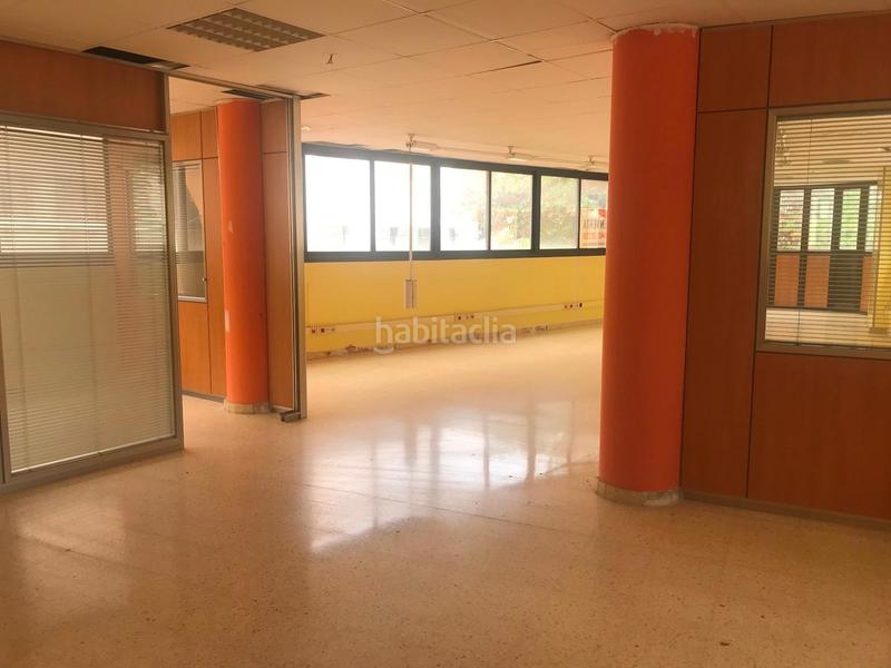 Foto fecbc252-3b7d-4cb6-9d96-27670e065109. Bureau dans Sant Joan Baptista Sant Adrià de Besòs