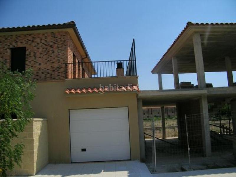 Foto f7263e4f-4408-4909-872d-ea32f4dee7d8. Chalet in Paracuellos de Jiloca