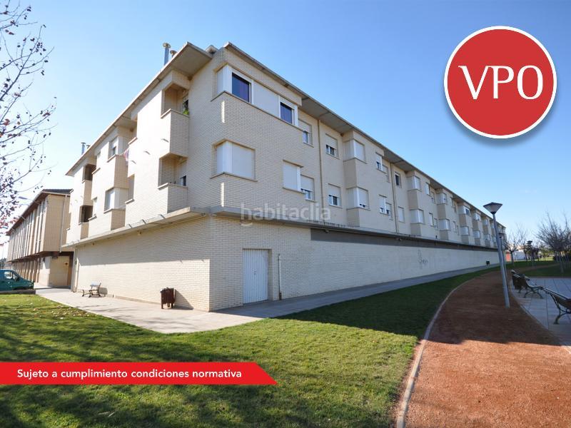 Foto bc902fb0-6677-481b-820c-93a9e18ec926. Lloguer local comercial a Castejón