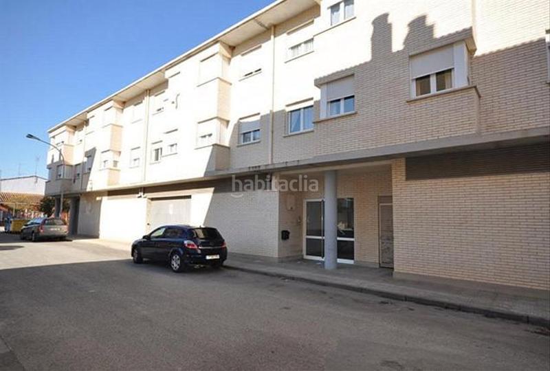 Foto 7c9b0dff-a0ad-4cfe-a9f7-f47bf713581c. Location local commercial dans Castejón