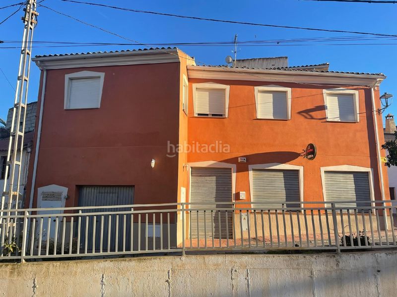 Foto 10ea3173-043e-46e0-9f02-7a977f116fdd. Edifici a Escúzar