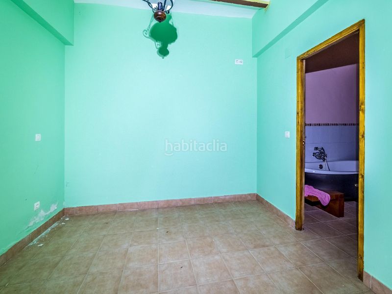 Foto 3951b3f2-1df4-4002-a844-6beca4f6c479. Casa amb aparcament a Castildelgado