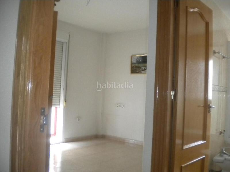 Foto 4d8ffee5-69e5-474b-b30f-a331045acde7. Casa aparellada amb aparcament a Puente Tocinos Murcia