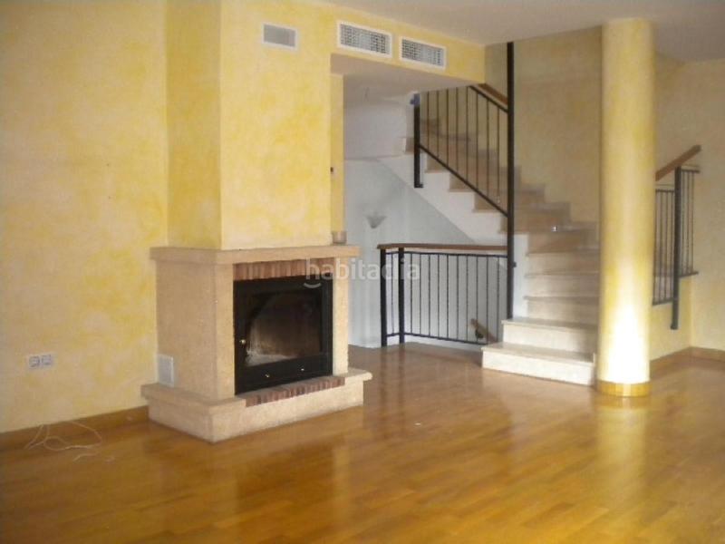 Foto 6c83dbef-ce7c-42c7-8f16-7ddf27d0bcee. Casa aparellada amb aparcament a Puente Tocinos Murcia