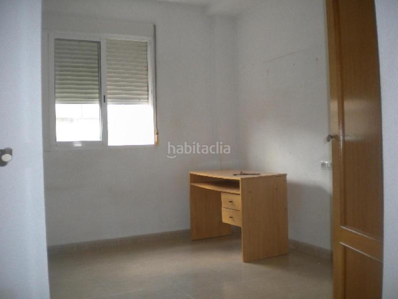 Foto 9527ffbd-fe75-4a7b-b48d-2c6713e1ad3e. Casa aparellada amb aparcament a Puente Tocinos Murcia