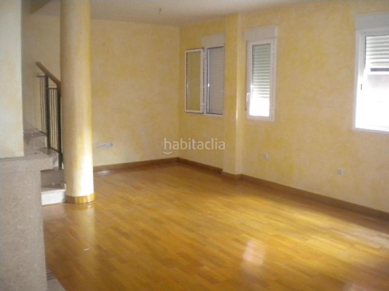 Foto a8900fcb-1154-4c04-92c8-7cacd09e33da. Casa aparellada amb aparcament a Puente Tocinos Murcia