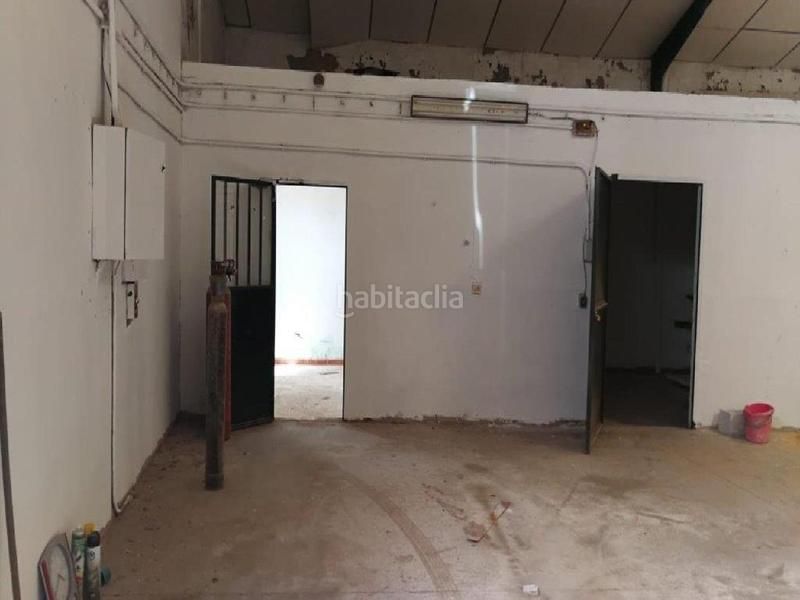 Foto 043dd7f9-3d30-46bf-bca2-15b5961d7f86. Nave industrial sin promoción en Rinconada (La)