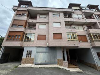 Local Comercial en Aller. Carretera general 33