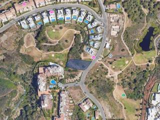 Terreno residencial en La Concha - Resina Golf. Suelo en estepona