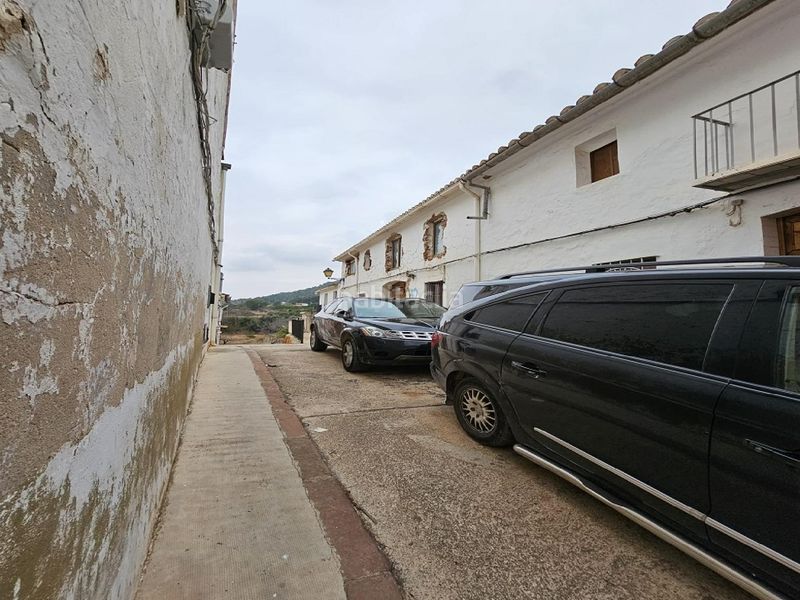 Foto 8a3e66f6-a905-4ab7-8c38-dfac77fe7c1c. Casa a Olocau