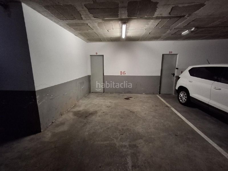 Foto a12e44ee-6435-4f1a-a907-631e0b1f3a4d. Aparcament cotxe a Jonquera (La)