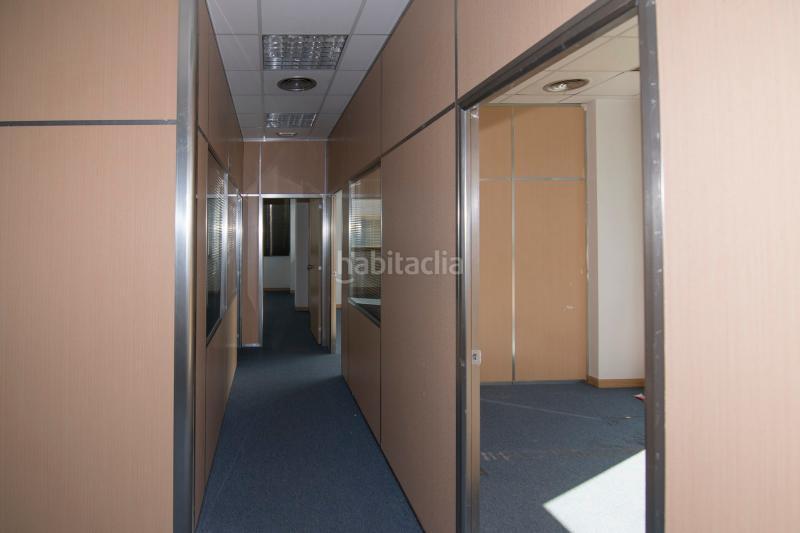 Foto 0ba4eb07-3a3b-4e7b-8524-4a2b9d5f870a. Büro mit parking in Aeropuerto Madrid