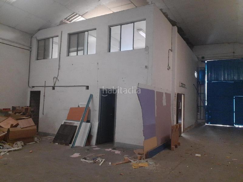 Foto 8509de06-b4ec-46eb-91c7-2c1c2a424da3. Industrial building in Humanes de Madrid