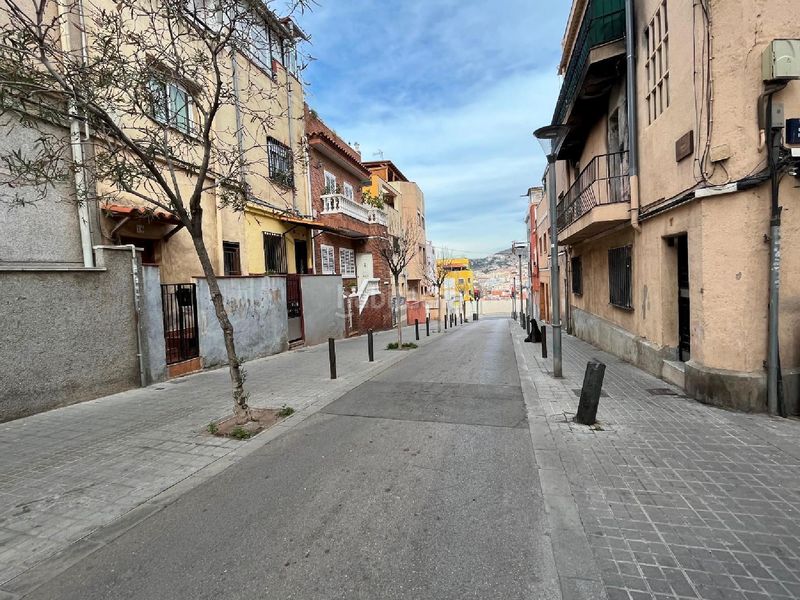 Foto 9e1e4b29-1762-4d89-afba-8432665e92c2. Pis a Llefià Badalona