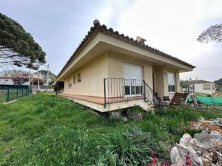 Chalet en Sils. Xop 3 ur. les comes 5