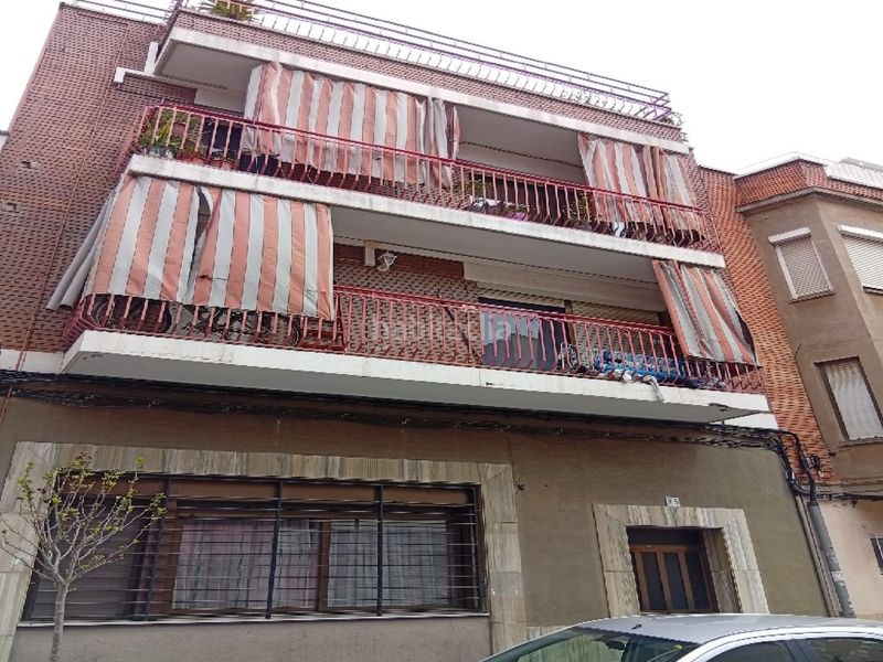Foto b554bbc0-f991-4e74-b2c5-3b8235de0f8b. Pis a La Gavarra Cornellà de Llobregat