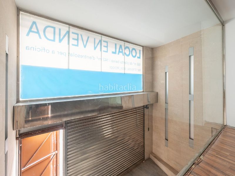 Foto c699c734-f94a-40ee-940e-cee996797425. Local comercial a Eixample Tarragona