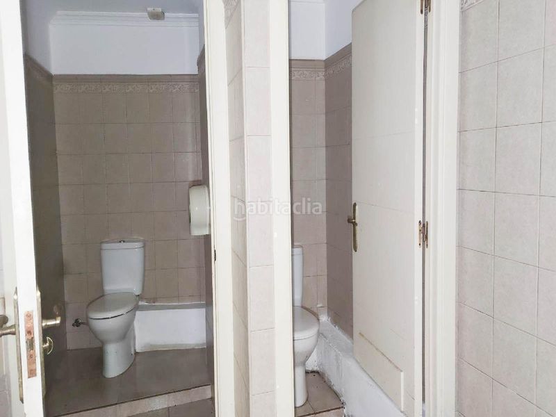 Foto c4515475-87d3-4e28-83b6-f2347d198a08. Local comercial a Centro Ourense