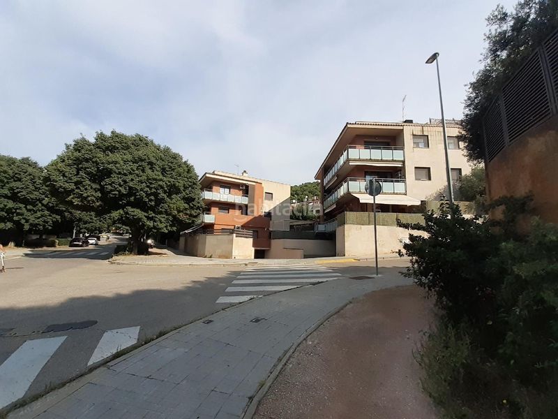 Foto d0d86762-a08e-4f24-8801-efc53983f068. Aparcament cotxe a Eixample - Can Bogunyà Castellar del Vallès