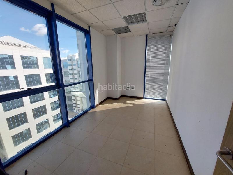 Foto 94cdc5f6-8804-40aa-ba68-426c58455247. Oficina amb aparcament a San Jerónimo - La Bachillera Sevilla