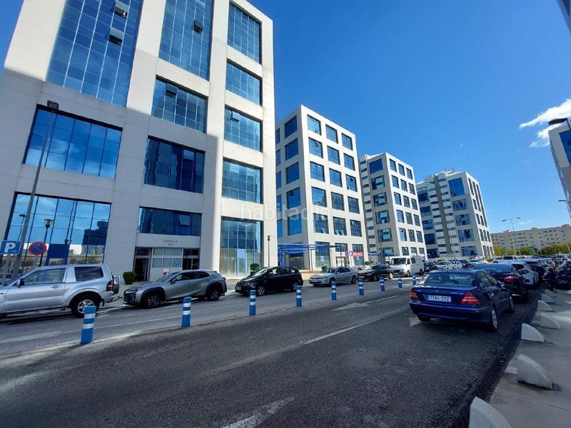 Foto a137f829-de24-4b1c-9253-c0f84ee0ad43. Oficina amb aparcament a San Jerónimo - La Bachillera Sevilla