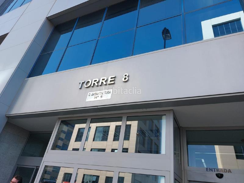 Foto c546f452-cc00-4298-a22e-9eb5e4b94853. Oficina amb aparcament a San Jerónimo - La Bachillera Sevilla