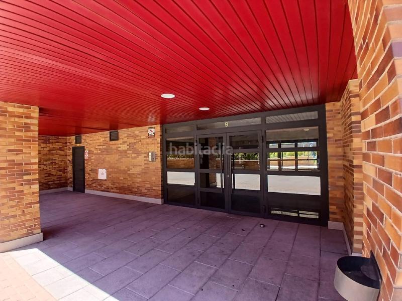 Foto c6e58443-508f-41cc-8bc0-e9e2d4ae14a8. Pis amb aparcament piscina a El Quiñón Seseña