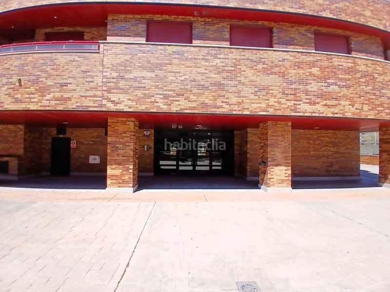 Foto d06edb1b-b5b3-4373-b61d-5dd739f44923. Pis amb aparcament piscina a El Quiñón Seseña