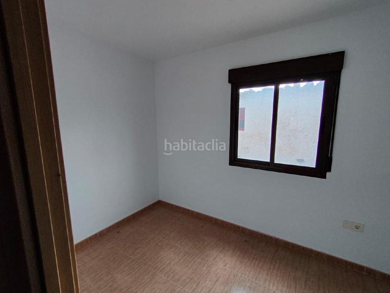 Foto d4c60934-43f4-4290-859a-38155a0dd3d9. Dúplex amb aparcament a Calahorra (La)