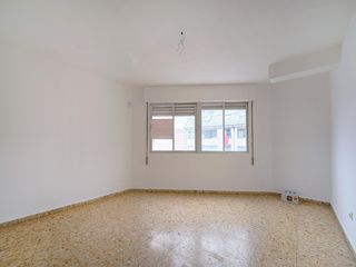 Piso en Flores de Sil - La Placa. Cl merayo