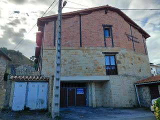 Parking coche en Val de San Vicente. Promo quintana