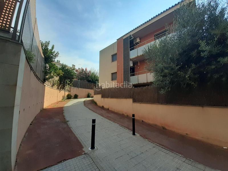 Foto 18e7772a-9e58-49e2-bd44-7ac9e619da69. Parking coche ronda cosidor 10 en Eixample - Can Bogunyà Castellar del Vallès