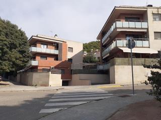 Aparcament cotxe a Eixample - Can Bogunyà. Ronda cosidor 10