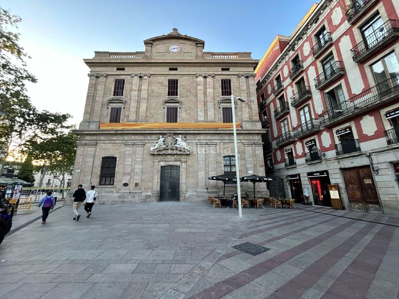 Foto 85b1c70a-e902-46e3-a4b2-3ee3d72f581a. Pis a Gòtic Barcelona