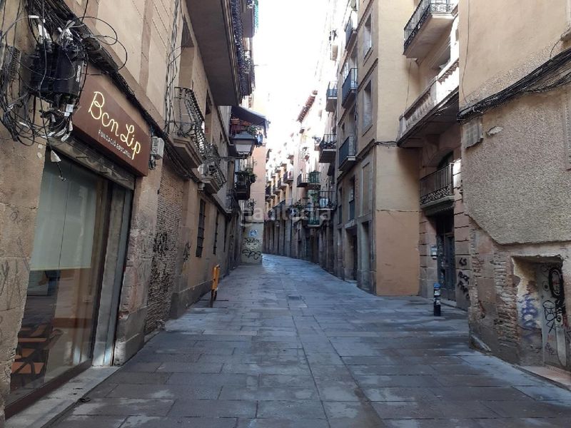 Foto a92b4471-4fa6-4b7c-88b4-f59c97a1db9d. Pis a Gòtic Barcelona