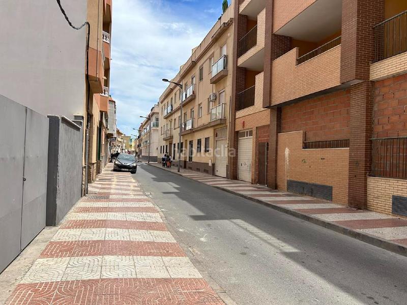 Foto f723a795-7ce4-4e1c-852f-77600fbd3b98. Parking coche olivos 38 en Roquetas pueblo Roquetas de Mar
