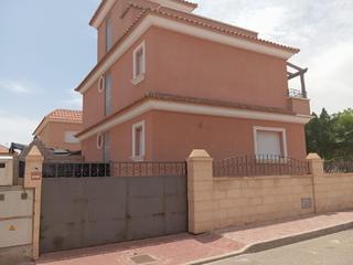 Chalet en guilas. Cl domingo garcia mula 20